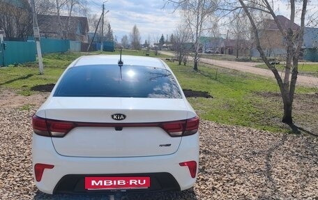 KIA Rio IV, 2018 год, 1 360 000 рублей, 6 фотография