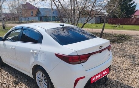 KIA Rio IV, 2018 год, 1 360 000 рублей, 5 фотография