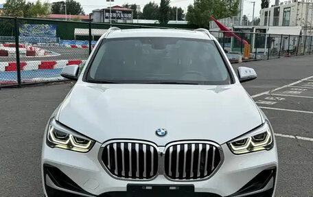 BMW X1, 2022 год, 2 300 000 рублей, 3 фотография