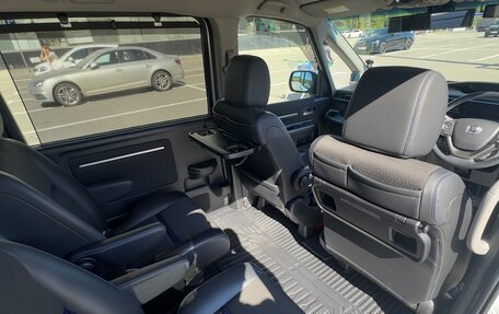Honda Stepwgn IV, 2021 год, 3 300 000 рублей, 19 фотография