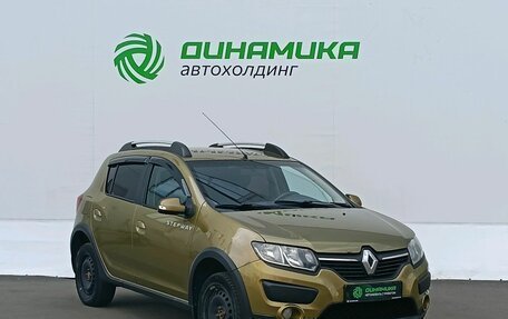 Renault Sandero II рестайлинг, 2015 год, 700 000 рублей, 3 фотография