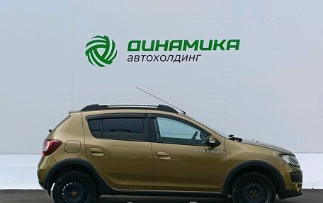 Renault Sandero II рестайлинг, 2015 год, 700 000 рублей, 4 фотография
