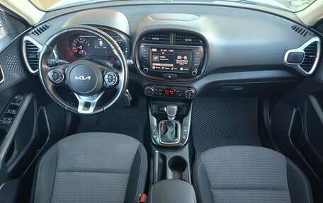 KIA Soul III, 2022 год, 1 800 000 рублей, 10 фотография
