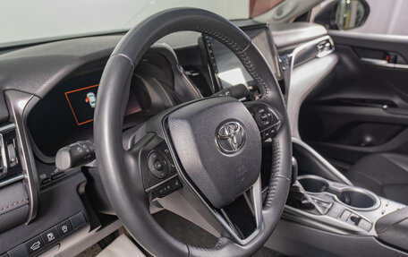 Toyota Camry, 2023 год, 3 699 000 рублей, 13 фотография