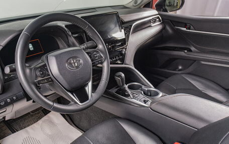 Toyota Camry, 2023 год, 3 699 000 рублей, 8 фотография