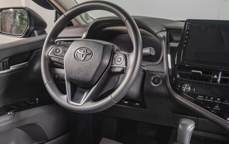 Toyota Camry, 2023 год, 3 699 000 рублей, 9 фотография
