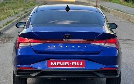 Hyundai Elantra, 2021 год, 2 000 000 рублей, 2 фотография