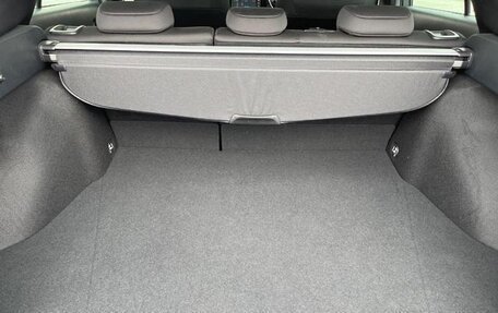 Toyota Prius IV XW50, 2022 год, 1 700 000 рублей, 15 фотография