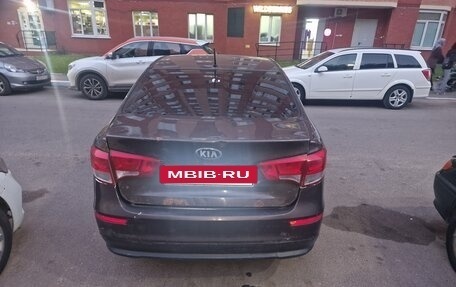 KIA Rio III рестайлинг, 2015 год, 350 000 рублей, 2 фотография