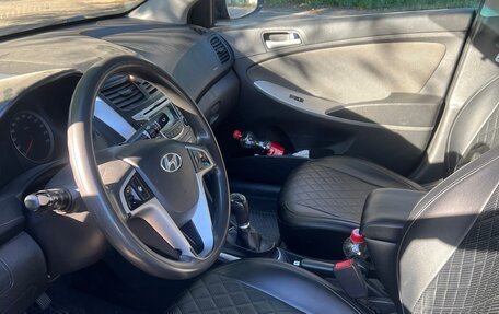 Hyundai Solaris II рестайлинг, 2014 год, 520 000 рублей, 5 фотография