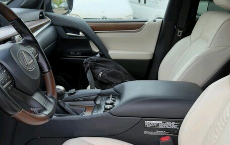 Lexus LX III, 2018 год, 7 000 000 рублей, 6 фотография