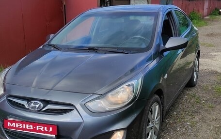 Hyundai Solaris II рестайлинг, 2011 год, 639 000 рублей, 2 фотография