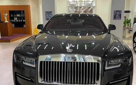 Rolls-Royce Ghost Series II рестайлинг, 2021 год, 31 000 000 рублей, 3 фотография