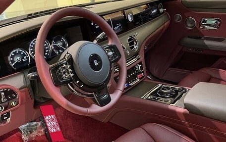 Rolls-Royce Ghost Series II рестайлинг, 2021 год, 31 000 000 рублей, 7 фотография