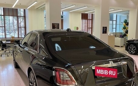 Rolls-Royce Ghost Series II рестайлинг, 2021 год, 31 000 000 рублей, 6 фотография