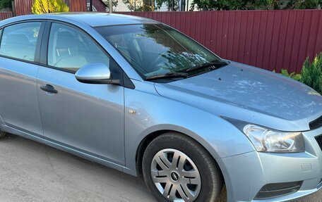 Chevrolet Cruze II, 2010 год, 750 000 рублей, 6 фотография