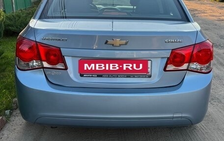 Chevrolet Cruze II, 2010 год, 750 000 рублей, 4 фотография