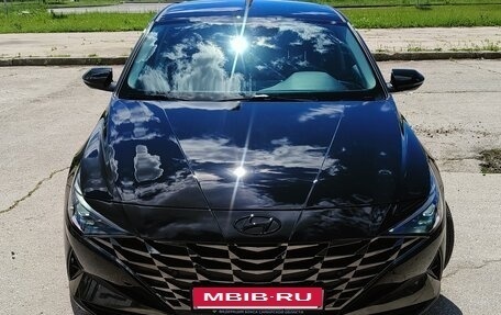 Hyundai Elantra, 2021 год, 1 750 000 рублей, 2 фотография