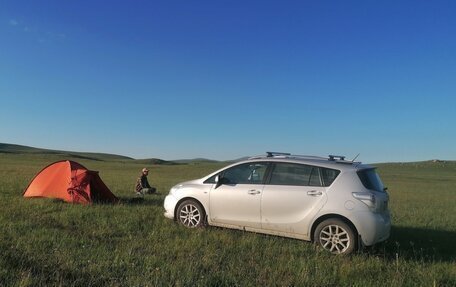 Toyota Verso I, 2010 год, 1 000 000 рублей, 9 фотография