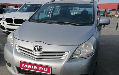 Toyota Verso I, 2010 год, 1 000 000 рублей, 4 фотография