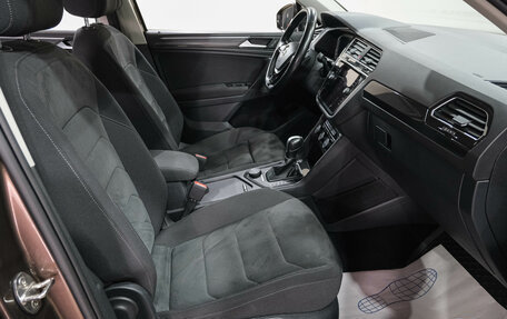 Volkswagen Tiguan II, 2019 год, 3 249 000 рублей, 15 фотография
