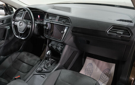 Volkswagen Tiguan II, 2019 год, 3 249 000 рублей, 16 фотография