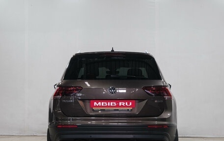 Volkswagen Tiguan II, 2019 год, 3 249 000 рублей, 6 фотография
