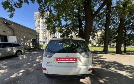 Mitsubishi Outlander III рестайлинг 3, 2011 год, 950 000 рублей, 3 фотография