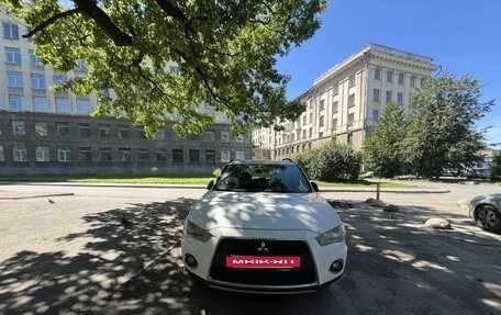 Mitsubishi Outlander III рестайлинг 3, 2011 год, 950 000 рублей, 5 фотография