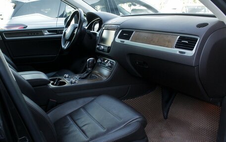 Volkswagen Touareg III, 2017 год, 3 695 000 рублей, 7 фотография
