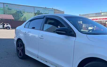 Volkswagen Jetta VI, 2013 год, 650 000 рублей, 2 фотография
