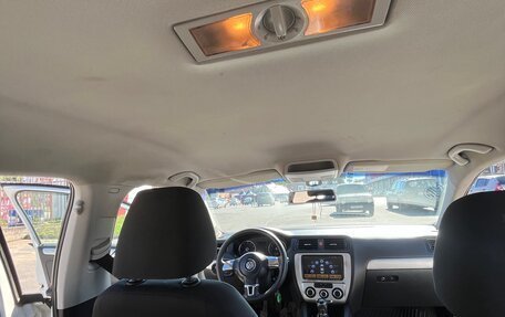Volkswagen Jetta VI, 2013 год, 650 000 рублей, 9 фотография