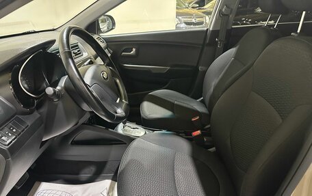 KIA Rio III рестайлинг, 2015 год, 880 000 рублей, 25 фотография