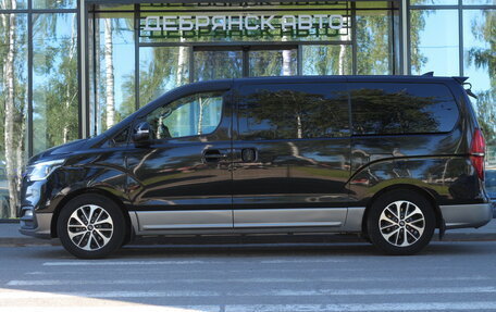 Hyundai Grand Starex Grand Starex I рестайлинг 2, 2020 год, 3 445 000 рублей, 2 фотография