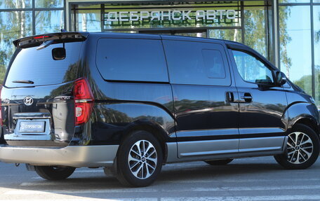 Hyundai Grand Starex Grand Starex I рестайлинг 2, 2020 год, 3 445 000 рублей, 4 фотография