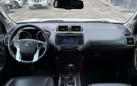 Toyota Land Cruiser Prado 150 рестайлинг 2, 2017 год, 3 590 000 рублей, 14 фотография