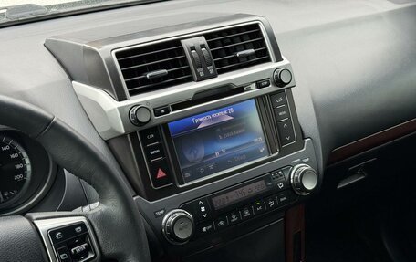 Toyota Land Cruiser Prado 150 рестайлинг 2, 2017 год, 3 590 000 рублей, 20 фотография