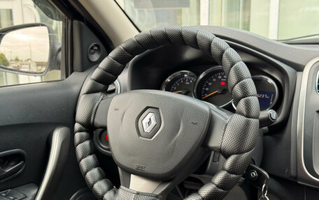 Renault Logan II, 2018 год, 745 000 рублей, 10 фотография