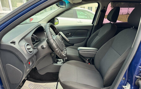 Renault Logan II, 2018 год, 745 000 рублей, 6 фотография