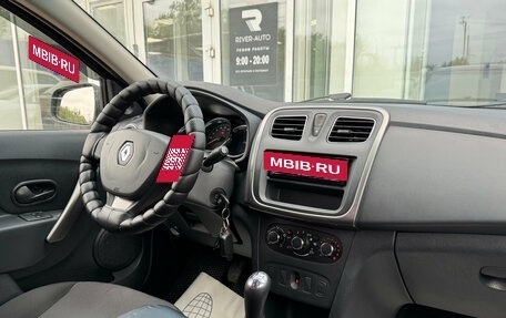 Renault Logan II, 2018 год, 745 000 рублей, 11 фотография