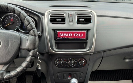 Renault Logan II, 2018 год, 745 000 рублей, 18 фотография