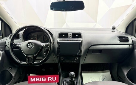 Volkswagen Polo VI (EU Market), 2015 год, 900 000 рублей, 10 фотография