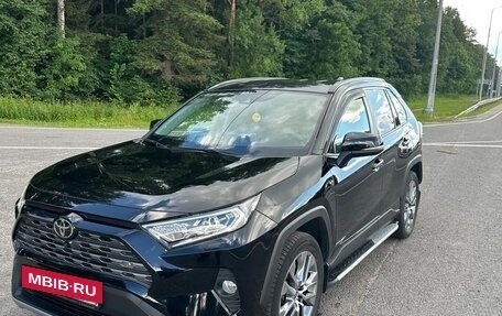 Toyota RAV4, 2022 год, 3 419 000 рублей, 3 фотография