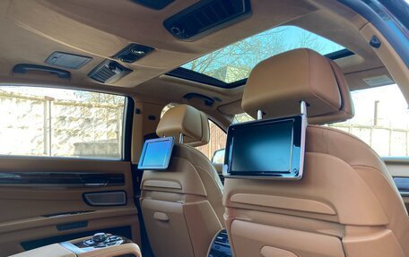 BMW 7 серия, 2013 год, 1 680 000 рублей, 15 фотография