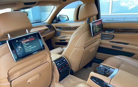 BMW 7 серия, 2013 год, 1 680 000 рублей, 12 фотография