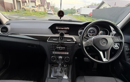 Mercedes-Benz C-Класс, 2011 год, 1 600 000 рублей, 14 фотография