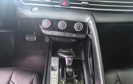 Hyundai Elantra, 2023 год, 1 480 000 рублей, 12 фотография