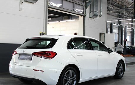 Mercedes-Benz A-Класс, 2018 год, 1 950 000 рублей, 4 фотография