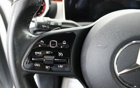 Mercedes-Benz A-Класс, 2018 год, 1 950 000 рублей, 13 фотография