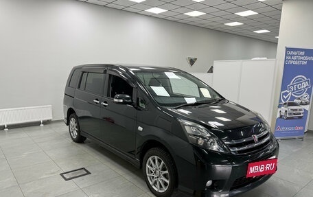 Toyota ISis I, 2010 год, 1 070 000 рублей, 3 фотография